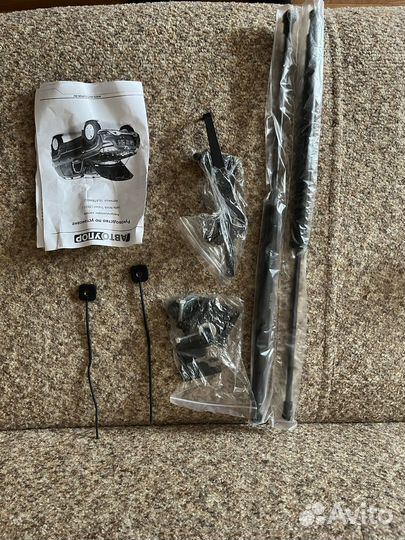 Газовые упоры капота Niva Travel