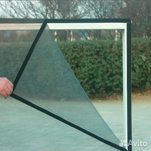 Москитная сетка на окно 1.6x1.6 м с крепежной лент