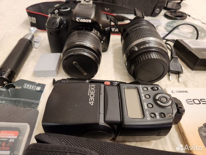 Комплект Сanon EOS 550D+ travel объектив+вспышка