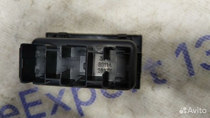 Бардачок передней консоли Mitsubishi Lancer 10