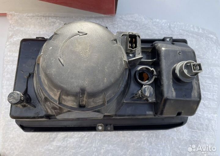 Фара ваз 2105 левая