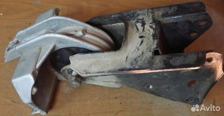 Рено б/у подушка, опора двигателя