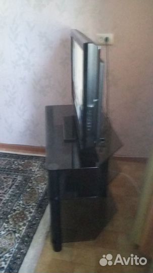 Стеклянная тумба для тв