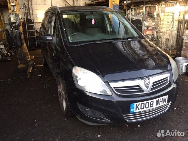 Разбор на запчасти Opel Zafira B