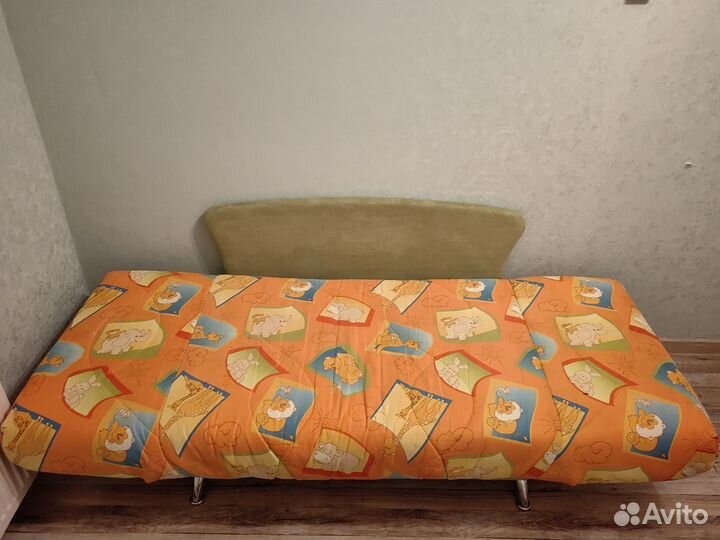Диван в детскую