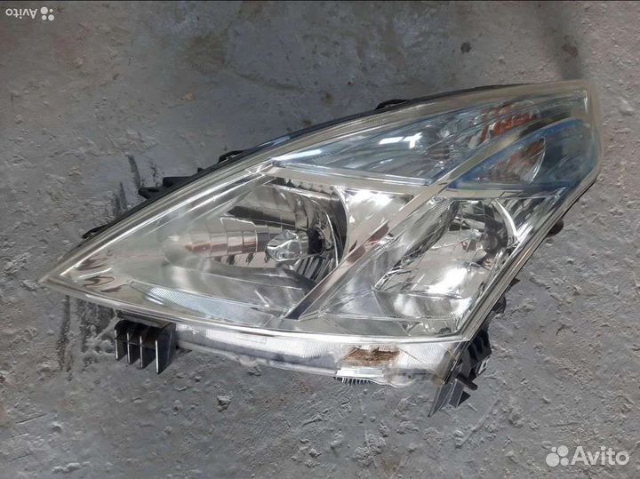 Передняч левая фара Ниссан Теана j32 ксенон