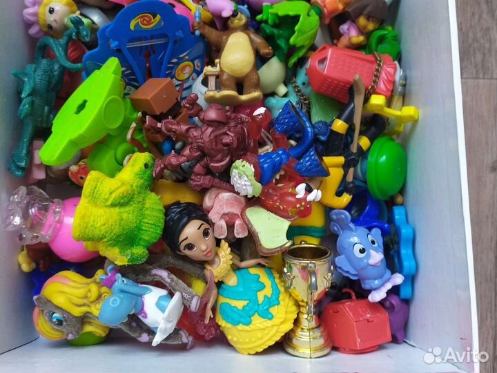 Игрушки мелкие Киндер и другие