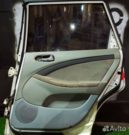 Дверь Chevrolet Lacetti правая задняя