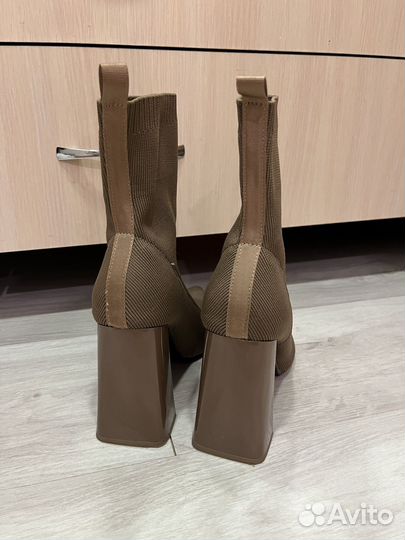 Ботильоны чулки zara