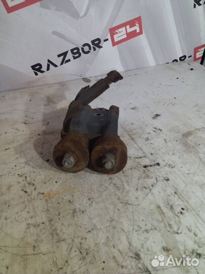 Кронштейн (крепление) радиатора DAF XF 105 2008