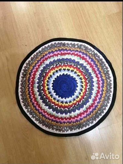 Коврик ручной работы