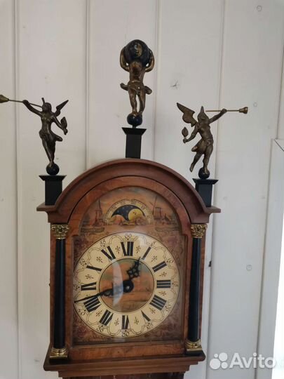 Старинные настенные часы