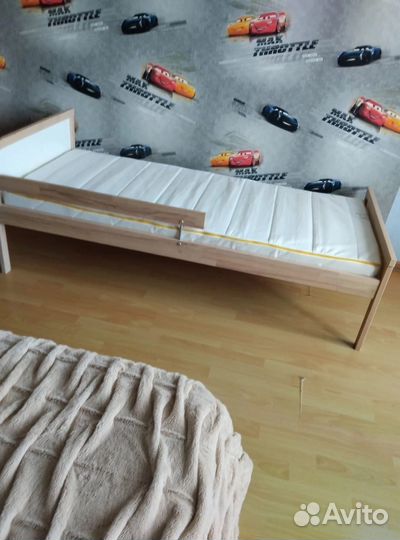 Кровать детская IKEA с матрасом