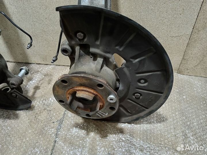 Кулак поворотный передний audi q7 4l