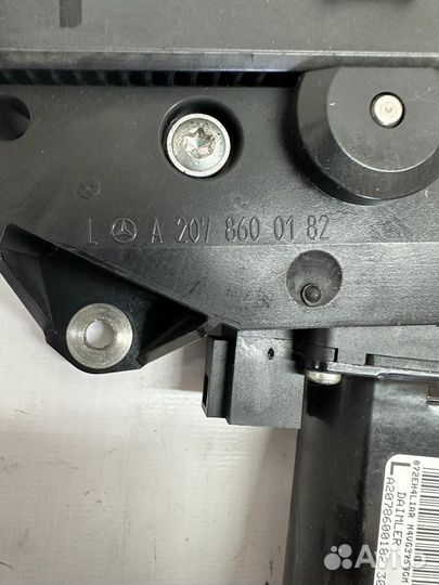 Механизм подачи ремня Mercedes W207