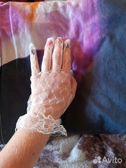 Свадебное платье, перчатки, диадема