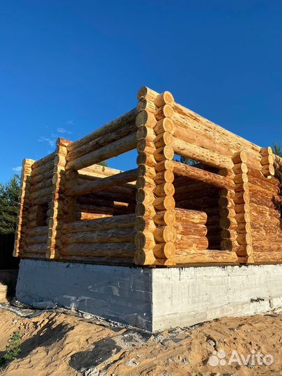 Сруб бани дома