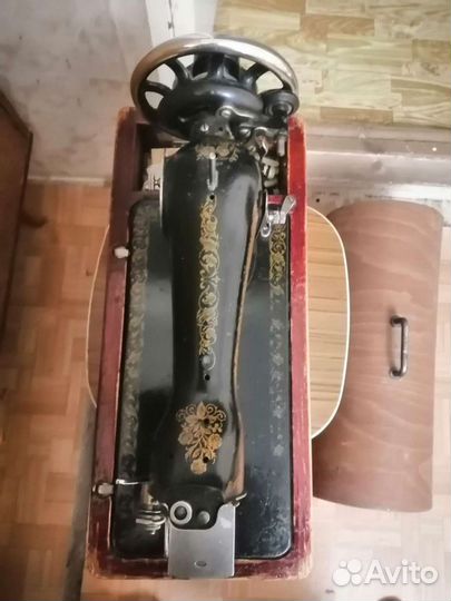 Швейная машина Подольск 2м ручная СССР
