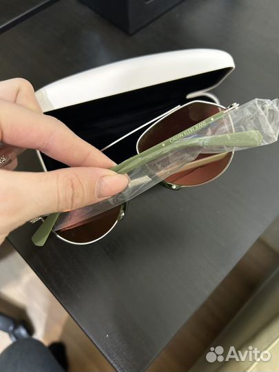 Солнцезащитные очки calvin klein