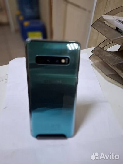 Samsung Galaxy S10, 8/128 ГБ