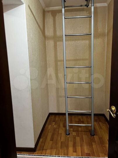 3-к. квартира, 80 м², 4/5 эт.