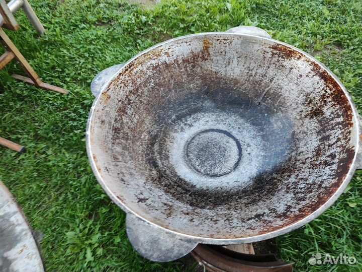 Казан с крышкой