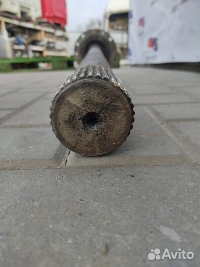 5010319631 Полуось без блокировки