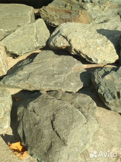 Природный камень Гранит зелёный рваный