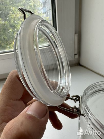 Банка с бугельным замком