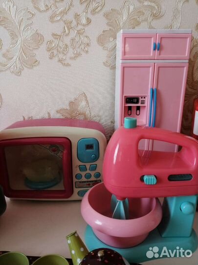 Набор игровой бытовой техники для кухни и посуда