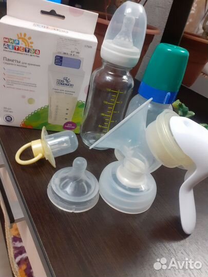 Молокоотсос ручной,пакеты для грудного молока