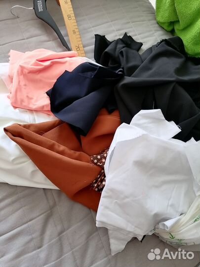 Ткань атлас трикотаж много разной
