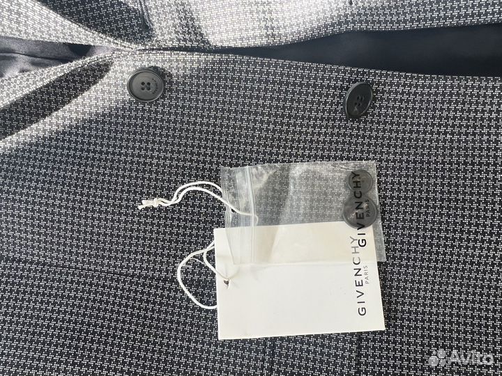 Костюм Givenchy мужской