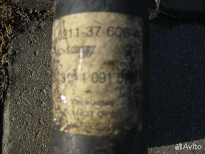 Стойки амортизаторов BMW E38 пружины опоры