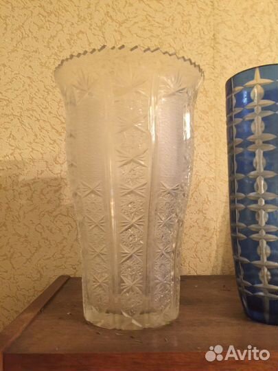 Ваза для цветов хрустальная