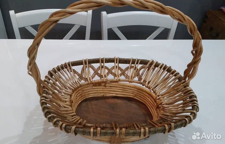 Соломенные корзины разного размера
