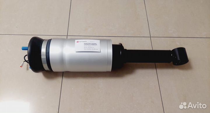 Пневмостойка Land Rover Discovery 4