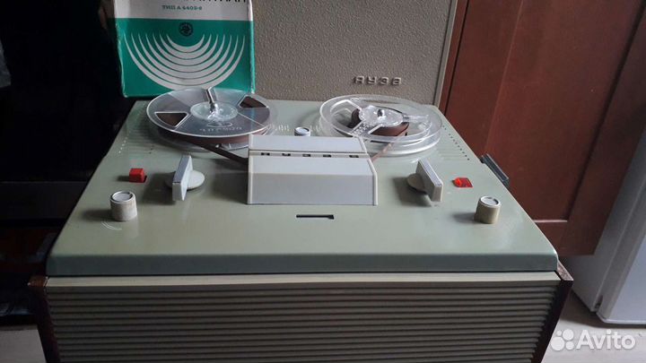 Магнитофон