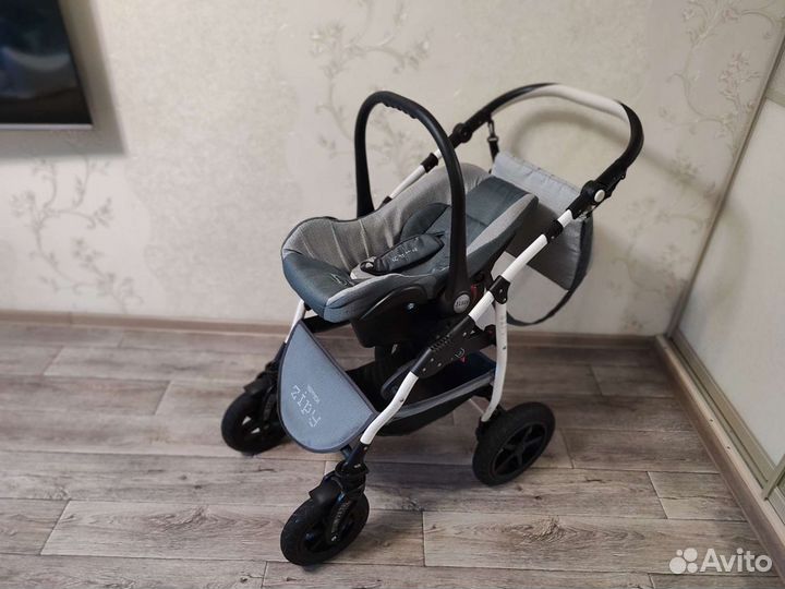 Коляска 3 в 1