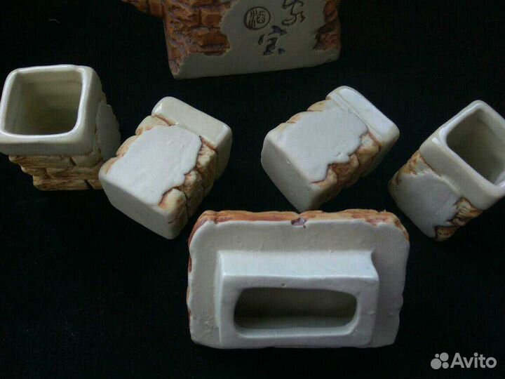 Статуэтка Будды и чайный набор из Китая