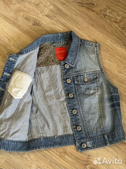 Джинсовая жилетка ostin