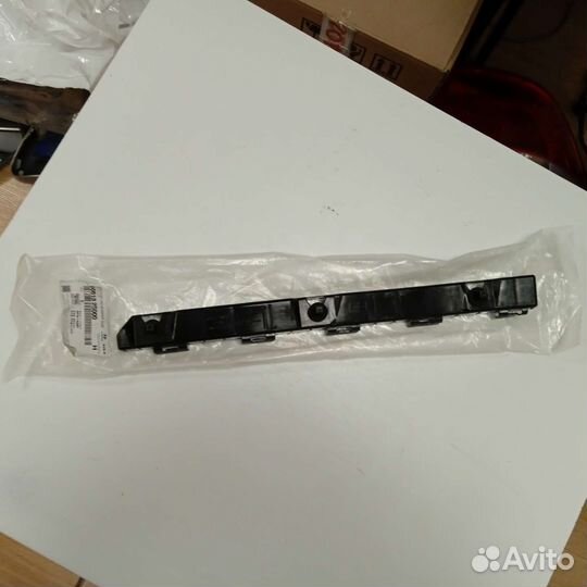 Кронштейн заднего бампера левый hyundai tucson