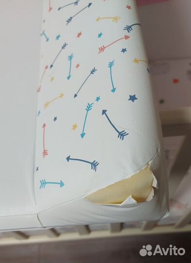 Пеленальная доска на кроватку