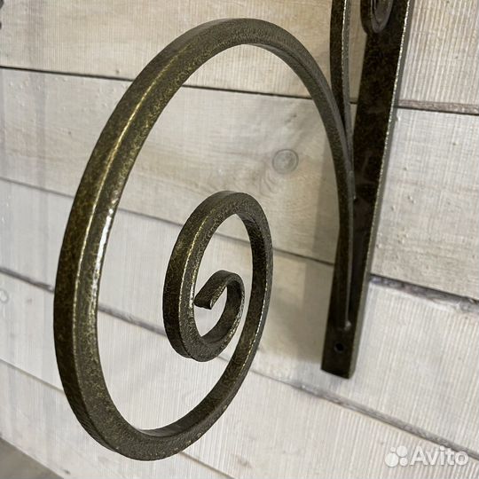 Кашпо для цветов подвесное