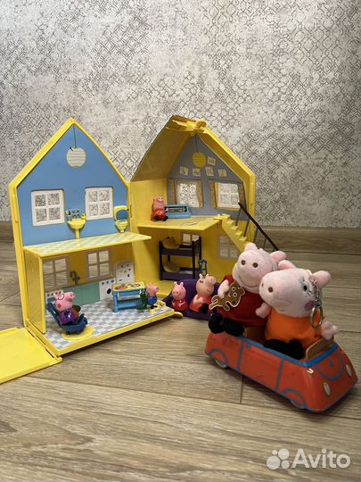 Игрушка Свинка пеппа дом и машина