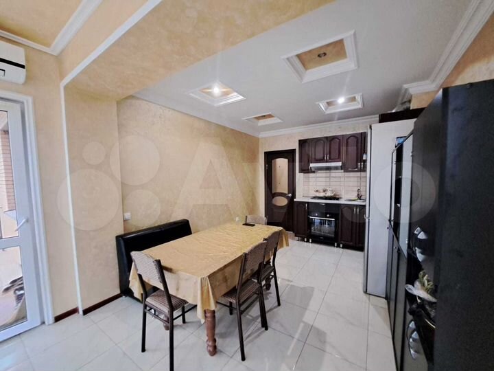 2-к. квартира, 70 м², 2/7 эт.