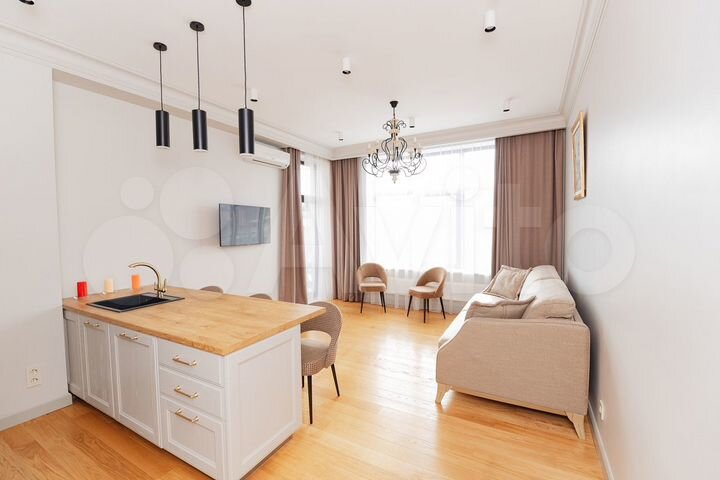 2-к. квартира, 80 м², 9/16 эт.