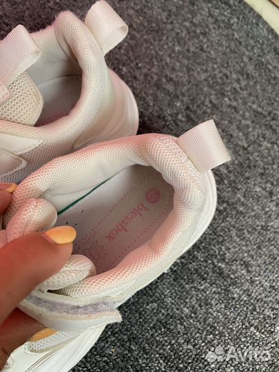 Кроссовки для девочки 33 размер