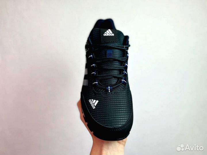 Кроссовки Adidas универсальные