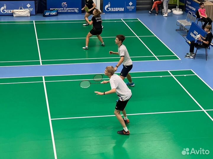 Тренер по бадминтону